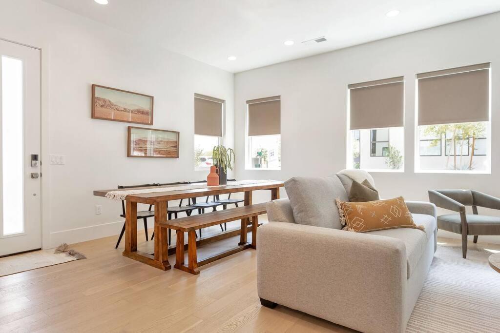 Villa #15 Pet Friendly! Year Round Heated Pool & Hot Tub! Upper Patios! St. George Dış mekan fotoğraf